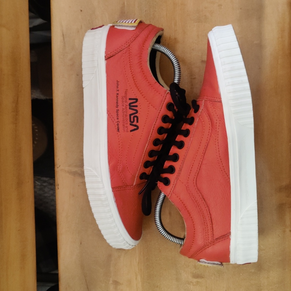 Limited Edition Vans x NASA Firecracker Orange Size 9.5 - Picture 8 of 14
